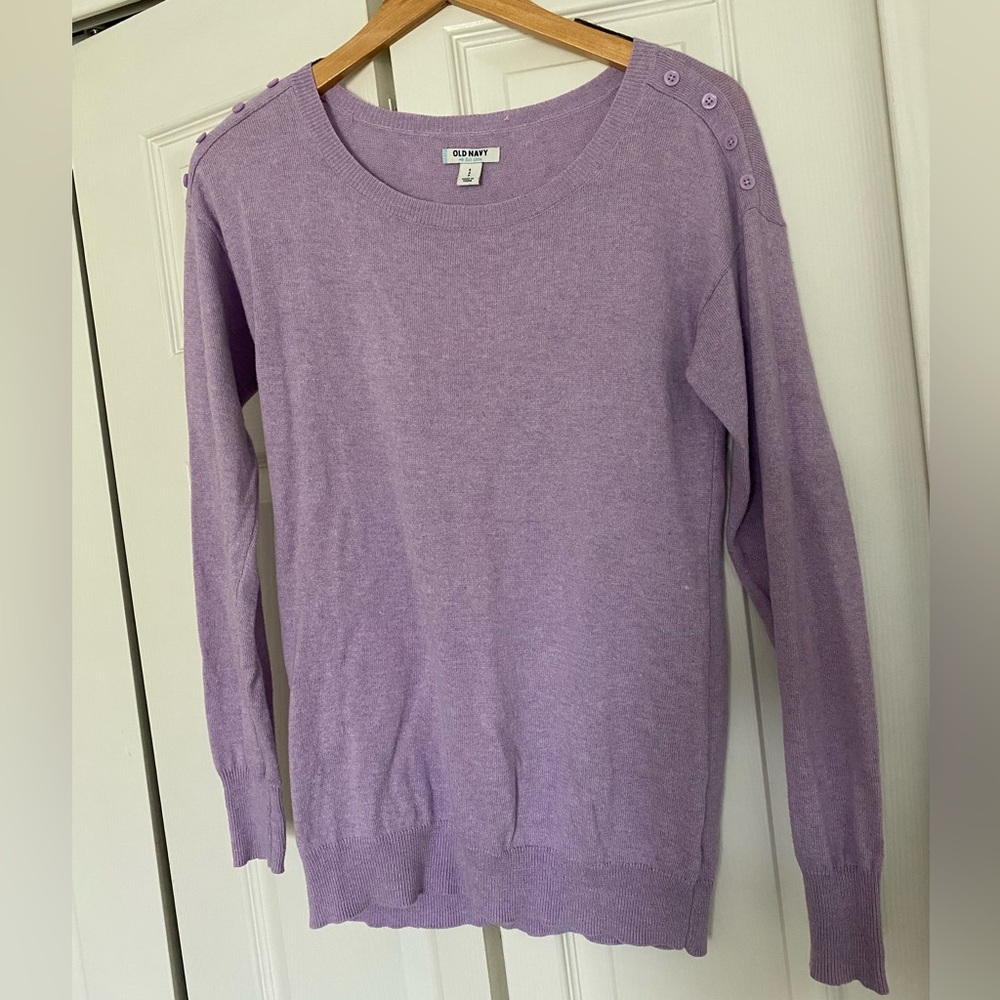 Old Navy sweater